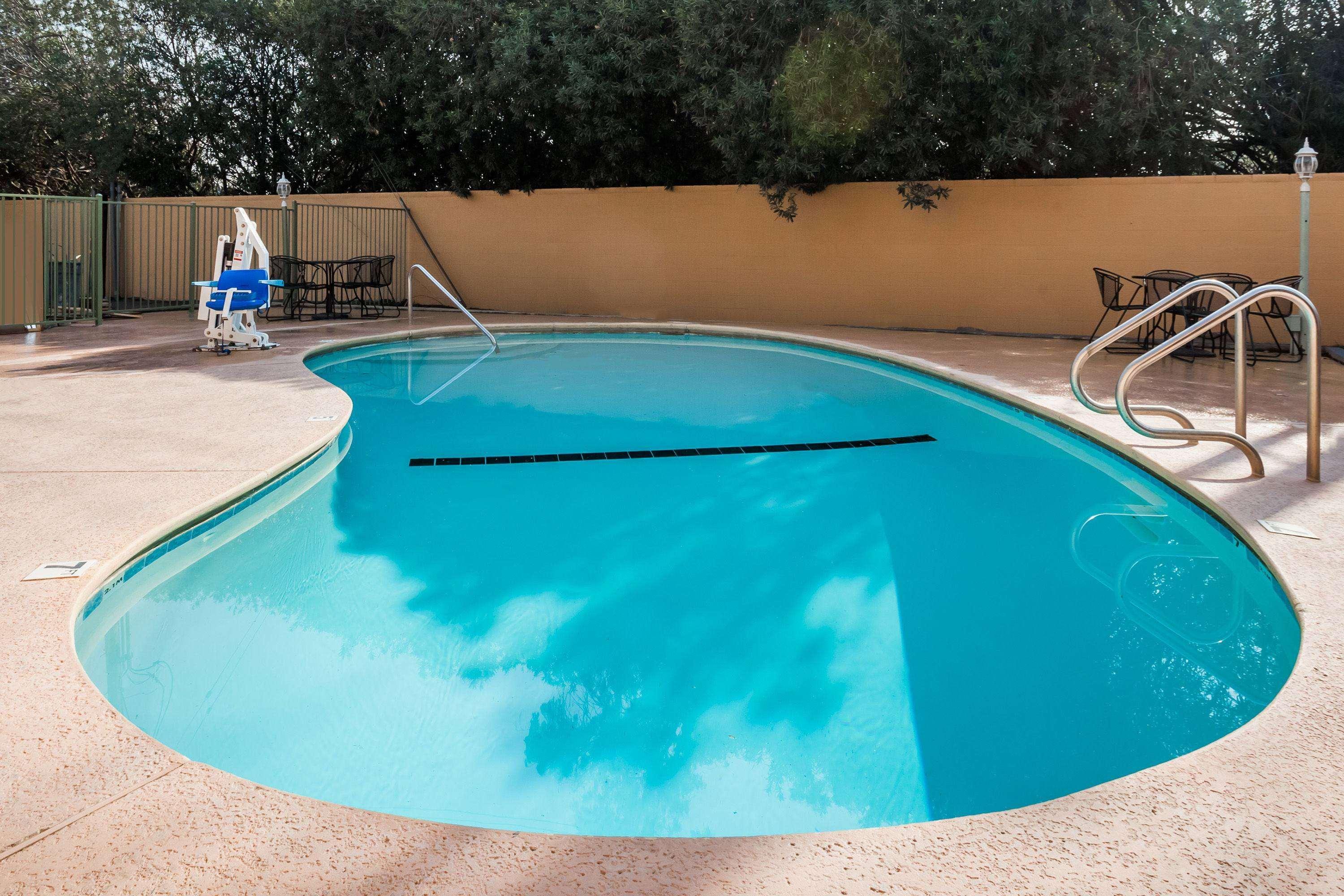 Hotel Super 8 By Wyndham Visalia Esterno foto