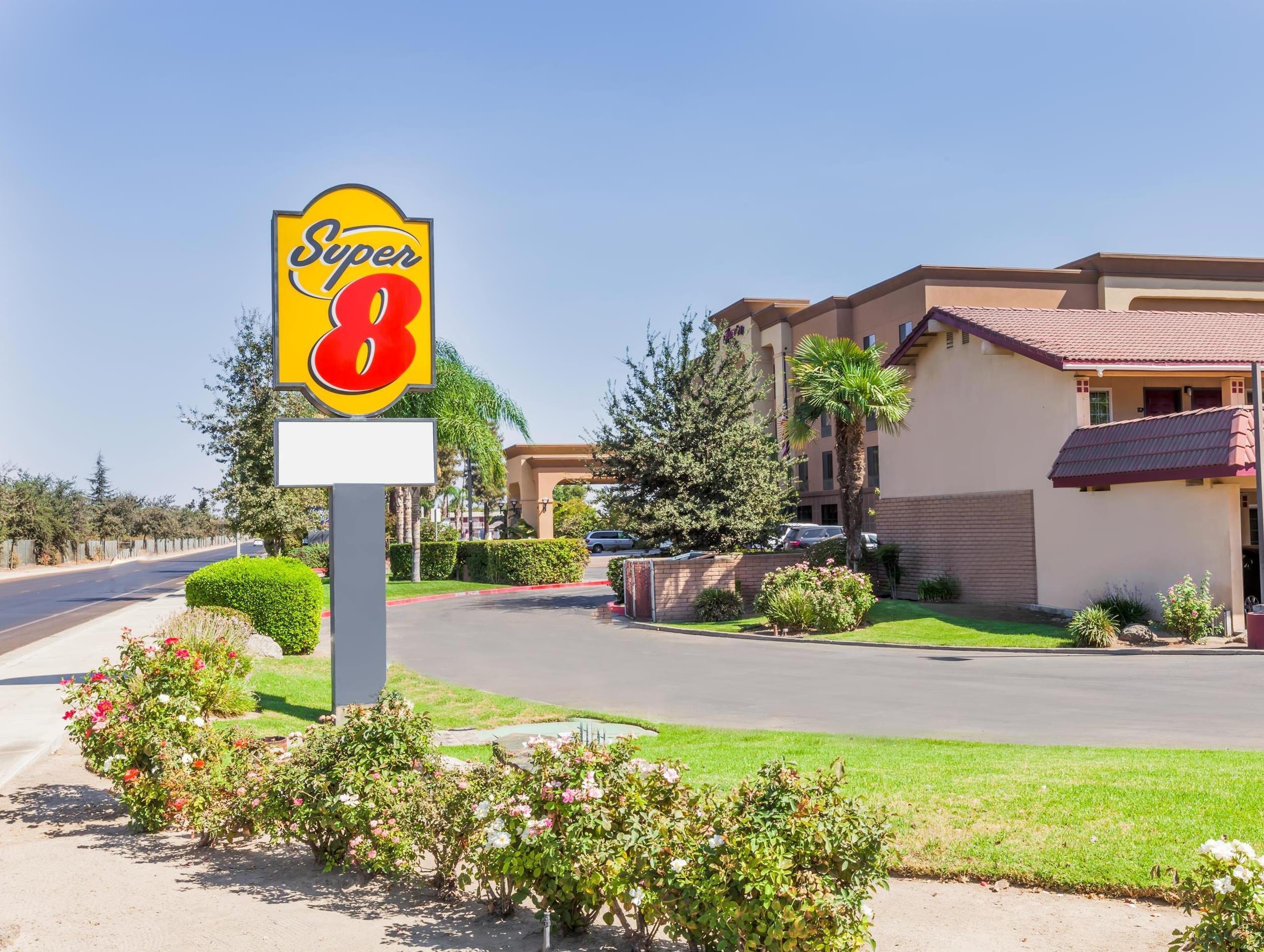 Hotel Super 8 By Wyndham Visalia Esterno foto