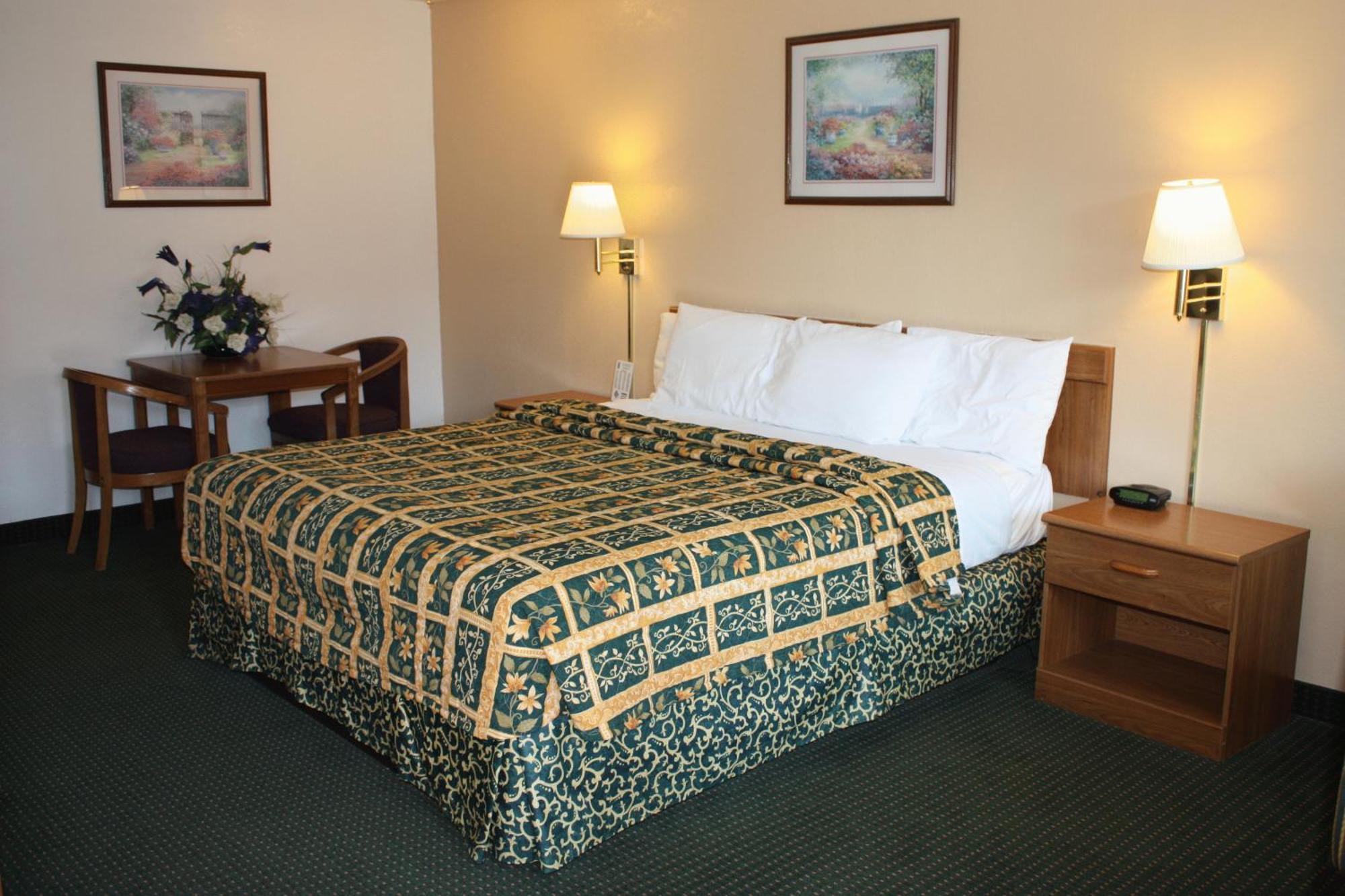 Hotel Super 8 By Wyndham Visalia Esterno foto
